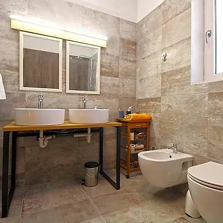 House 2247 بيت للعطل ميدولين